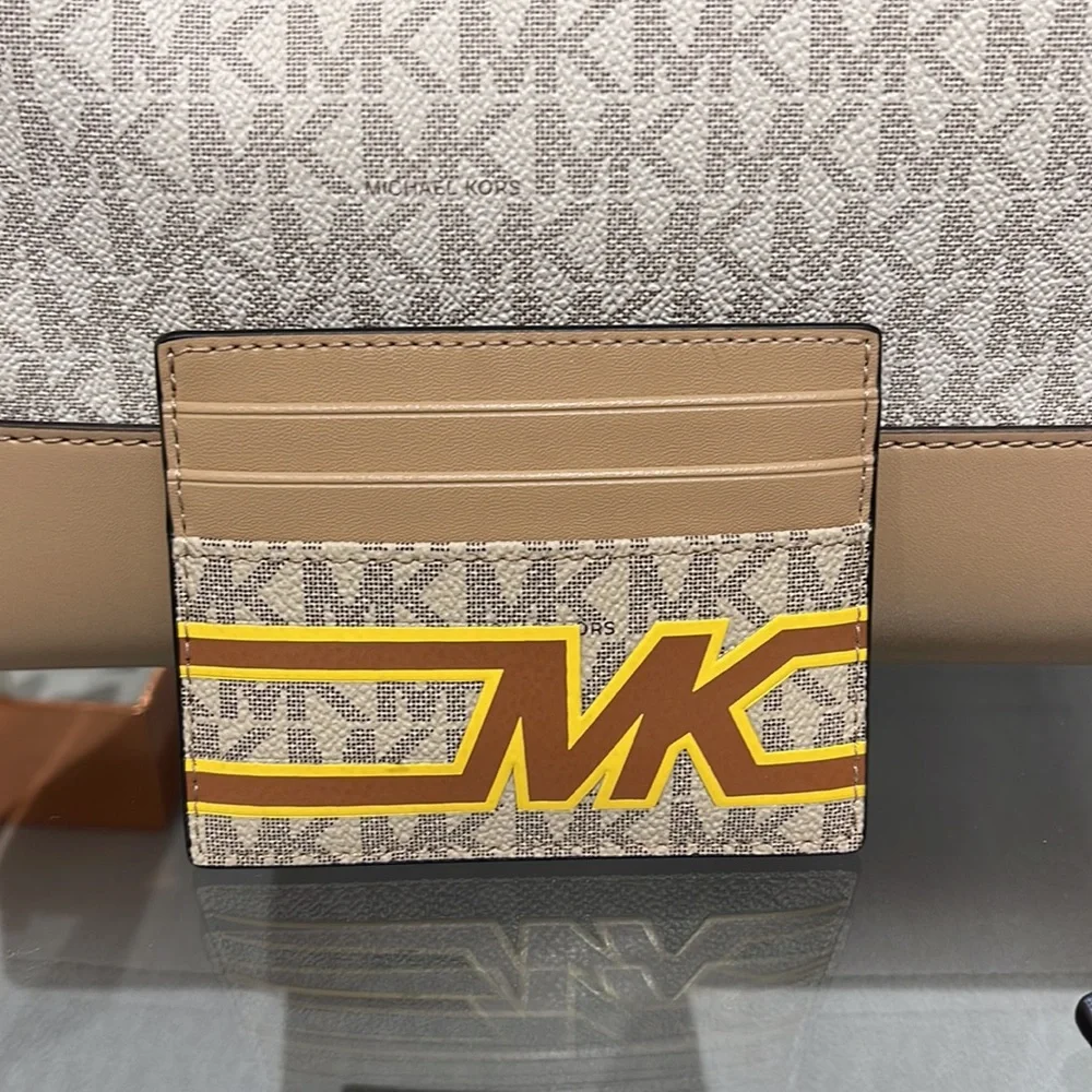 MICHAEL KORS MENS Cooper Graphic Logo Tall Card Case 36S3LCOD2B COLOR:Yellow NWT